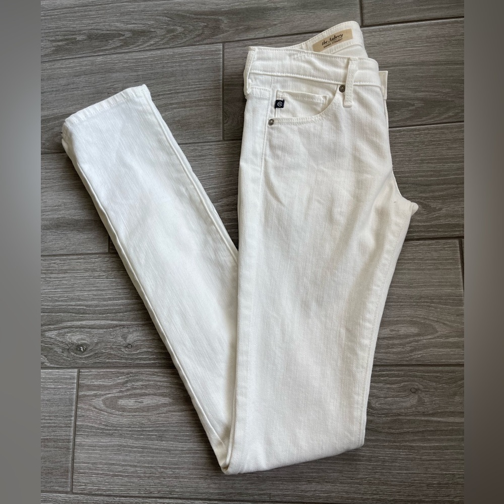 AG Adriano Goldschmied White Jeans in The Aubrey, Skinny Straight Style—Size 24•